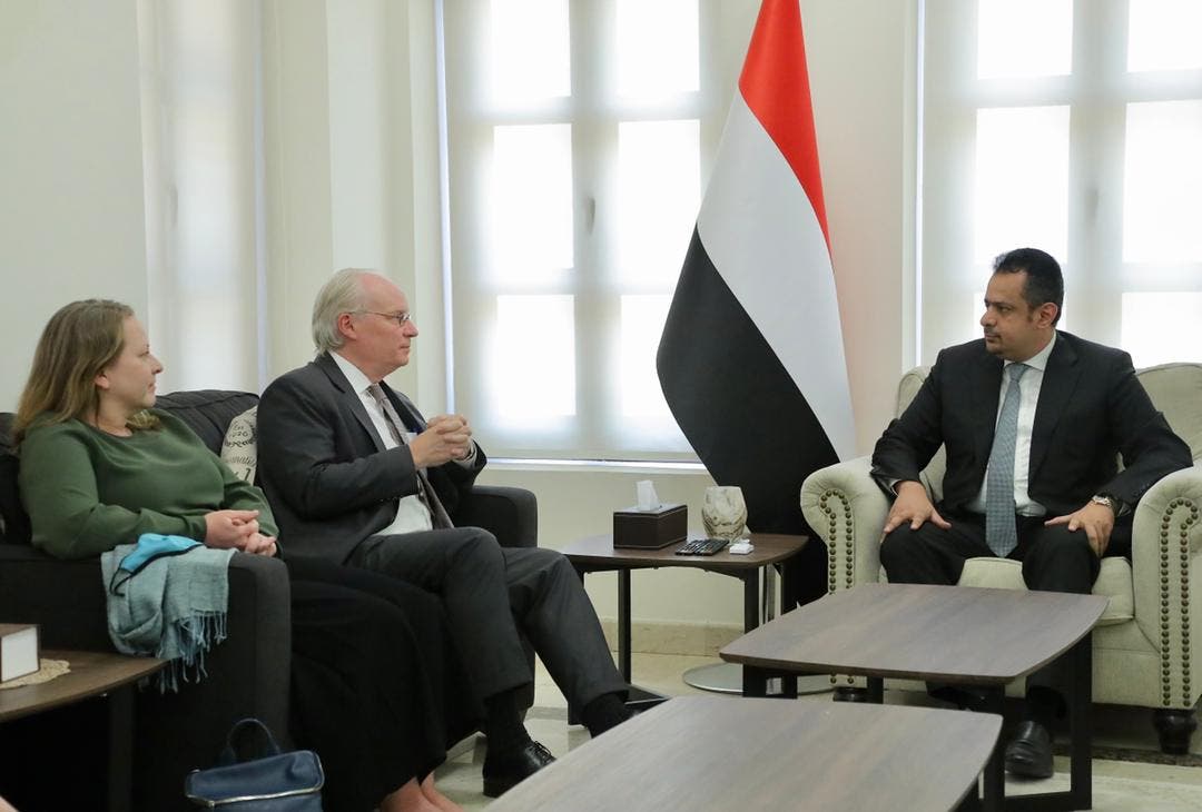  ليندر كينغ يلتقي رئيس الحكومة اليمني معين عبدالملك 